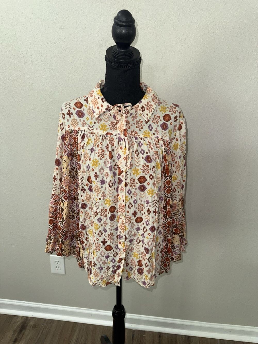 CATO Boho Peasant Blouse Size Large L Southwest Geometric Print Neck Tie ShirT